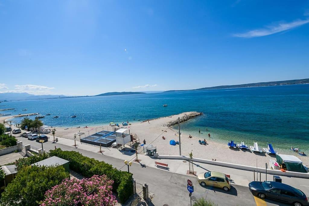 Stunning Beachfront Apartment With Roof Terrace Kastela Luaran gambar